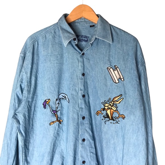 Vintage Other - Vintage 90s Looney Tunes Embroidered Road Runner Wile E Coyote Denim Shirt MED